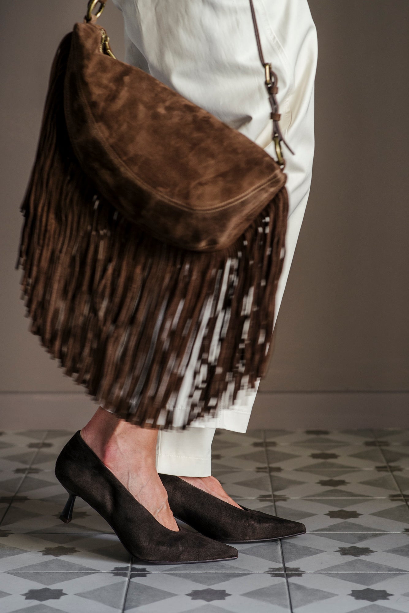 Borsa in suede con frange