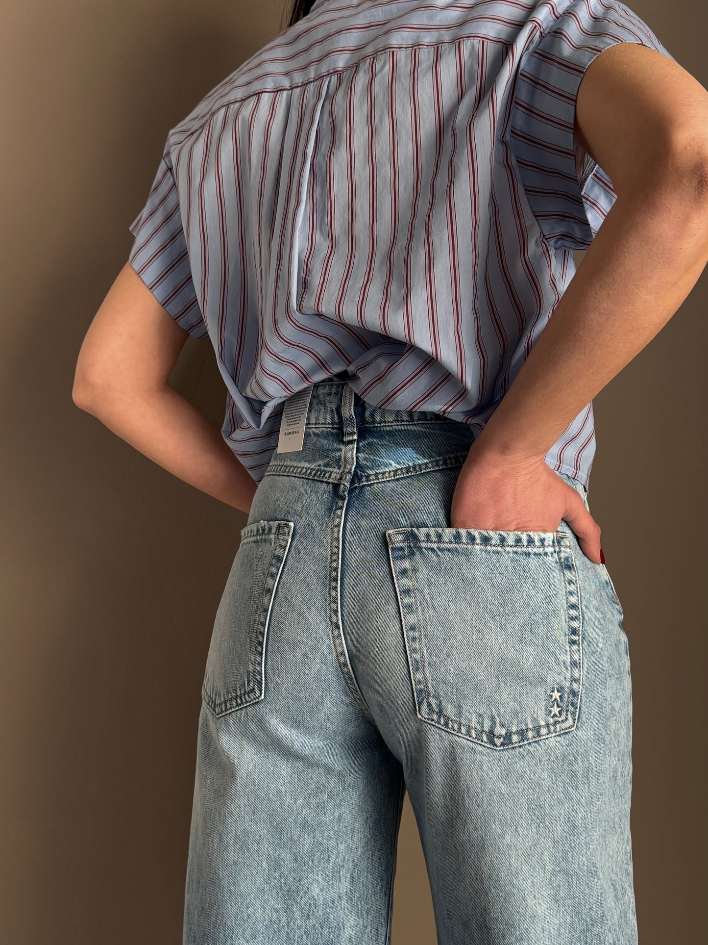 Jeans Poppy Incon Denim: L’Essenza del Cool Quotidiano