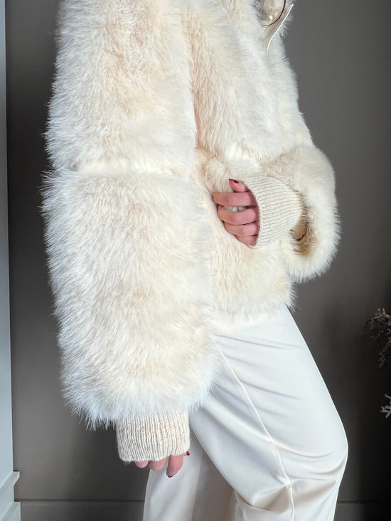 Giubbotto fluffy corto Wooly White