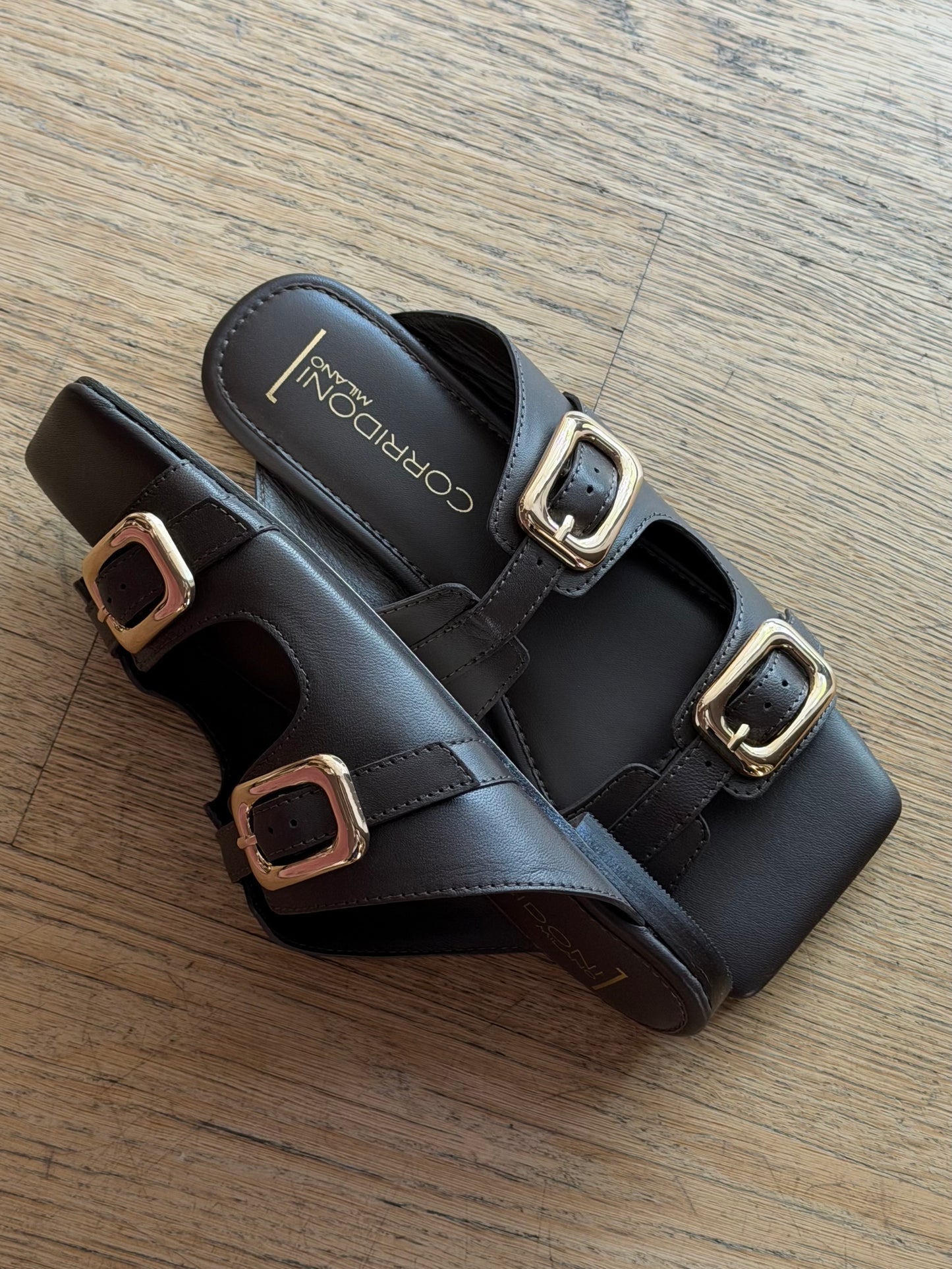 Sabot "Double Buckle" in Pelle Cioccolato