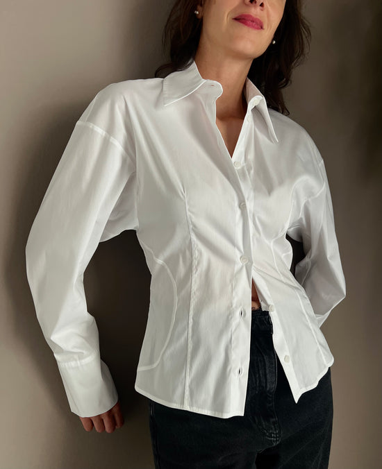 Camicia in cotone con spalla morbida