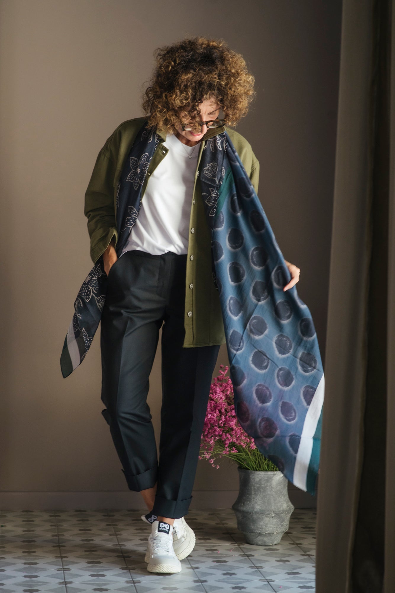 Foulard Alessia Santi in cotone e seta nero blu grigio