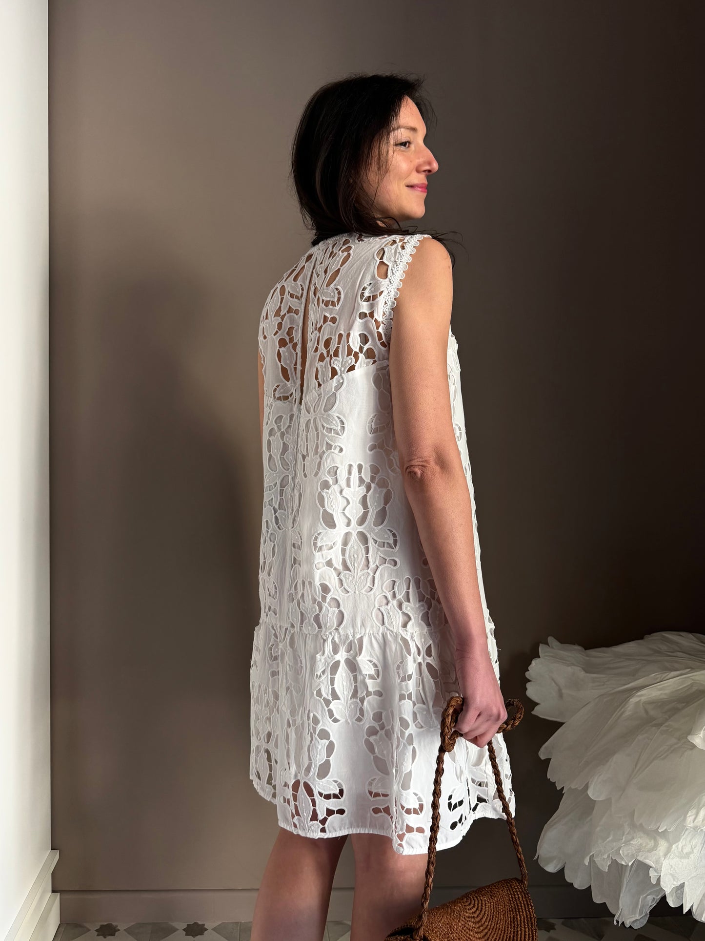 Abito svasato in macrame’ e tencel bianco