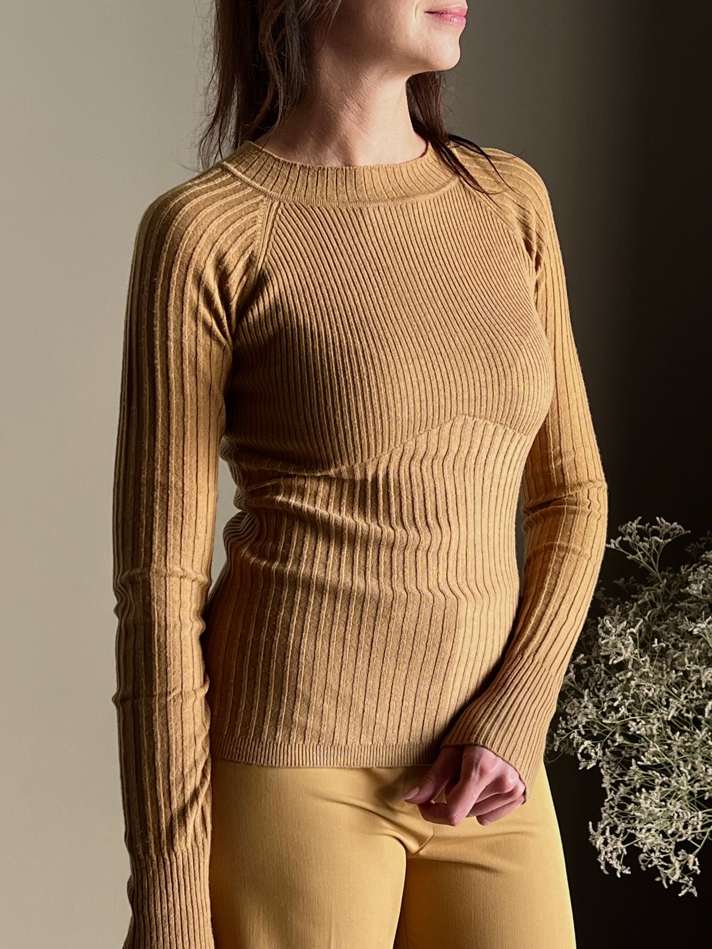 Maglia aderente in costina