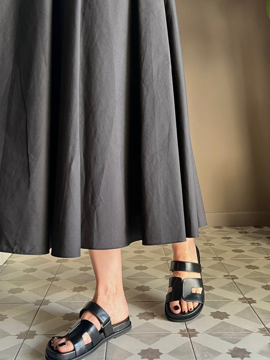 Ciabattina in pelle minimal nera