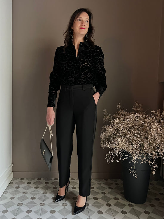 Pantalone ankle nero in crepe con dettaglio laterale