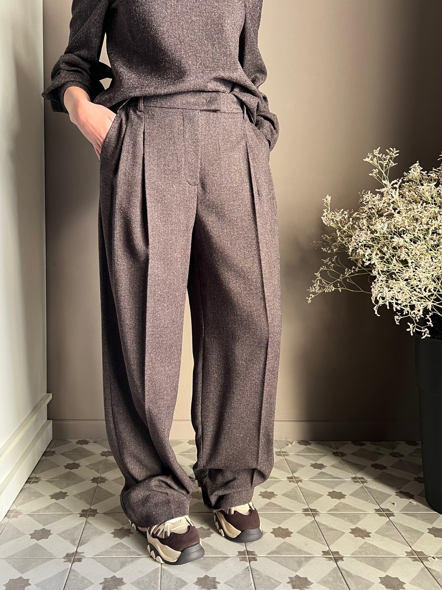 Pantaloni strutturati con pieghe