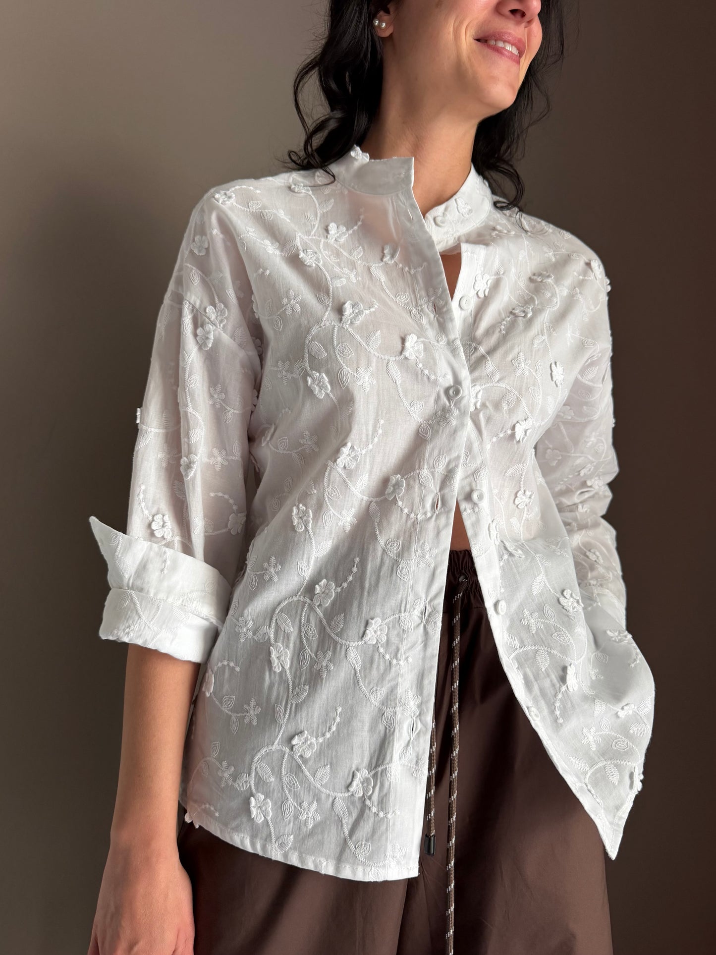 Camicia in cotone ricamato