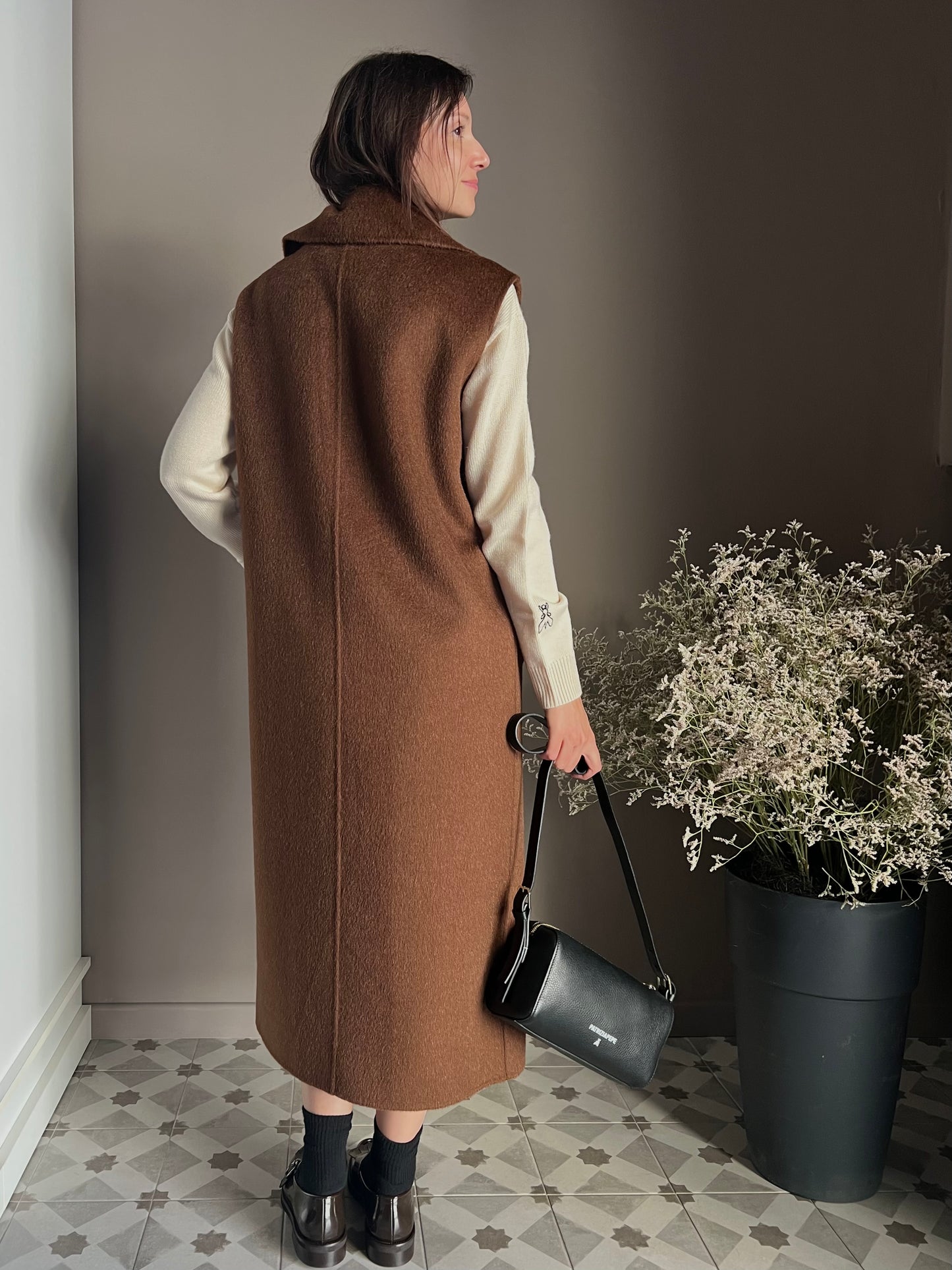 Cappotto smanicato in lana e alpaca