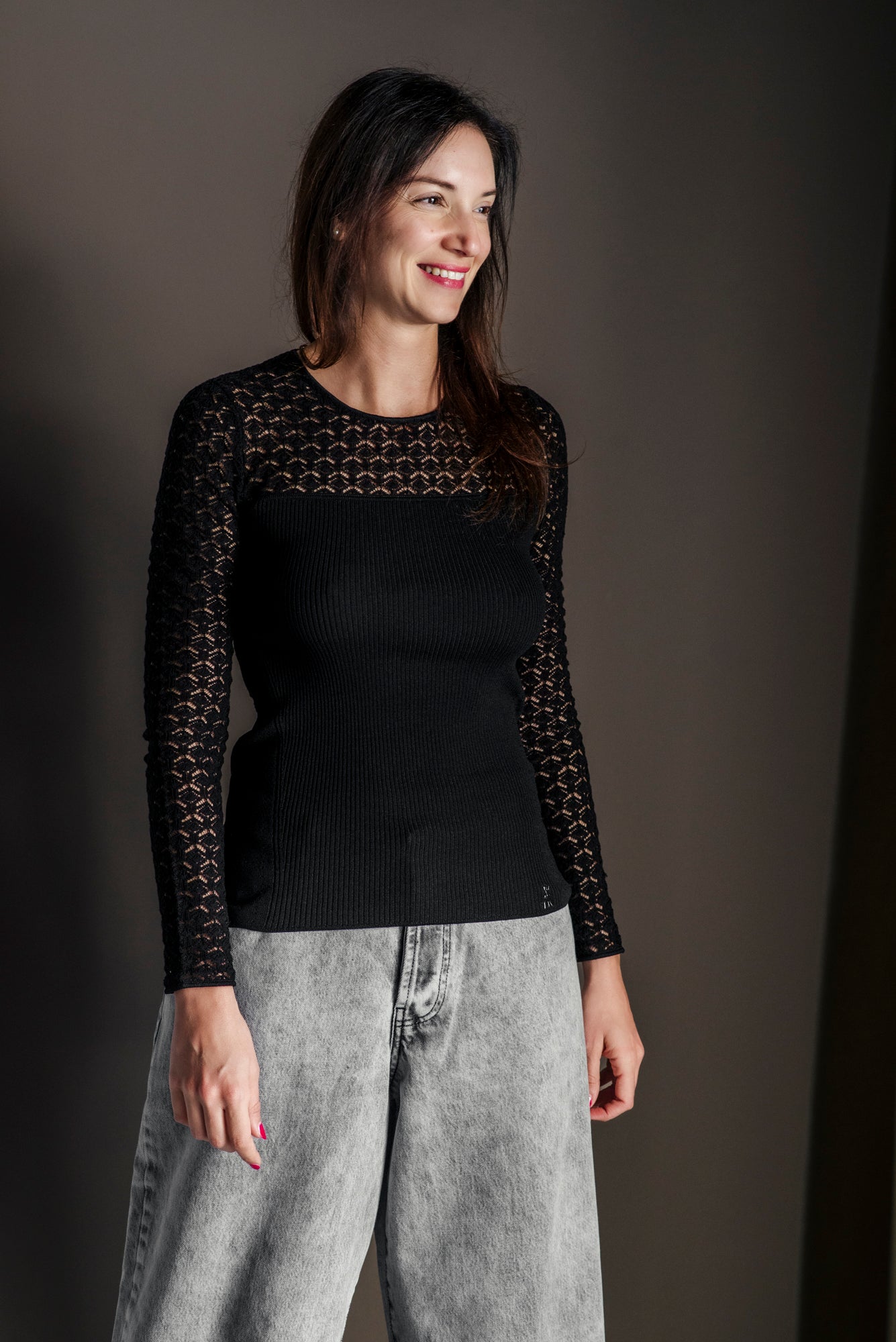 Maglia slim con inserti pizzo francese