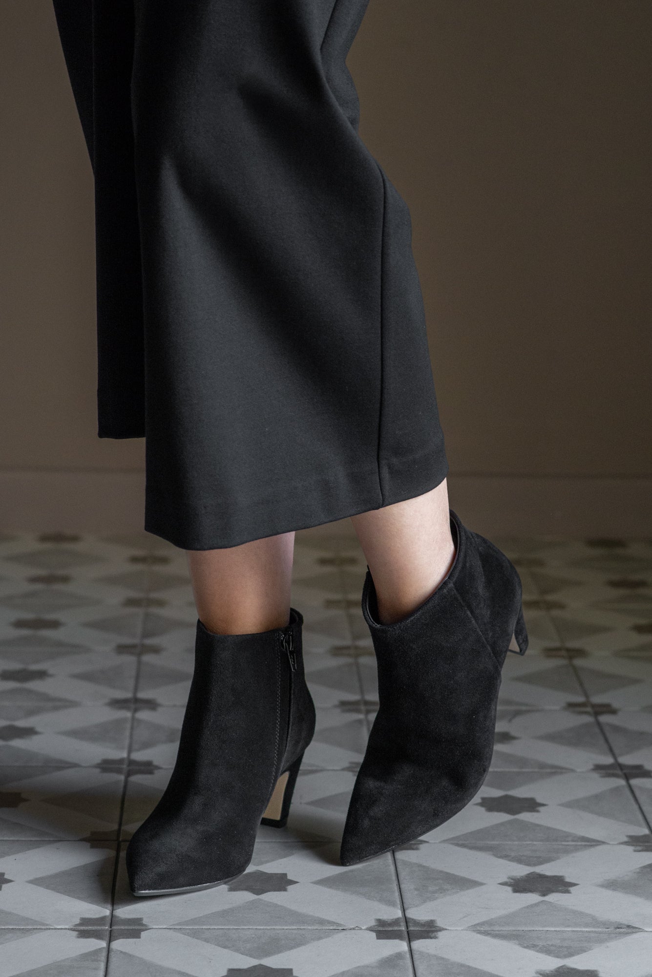 Stivaletto in camoscio Anna F nero