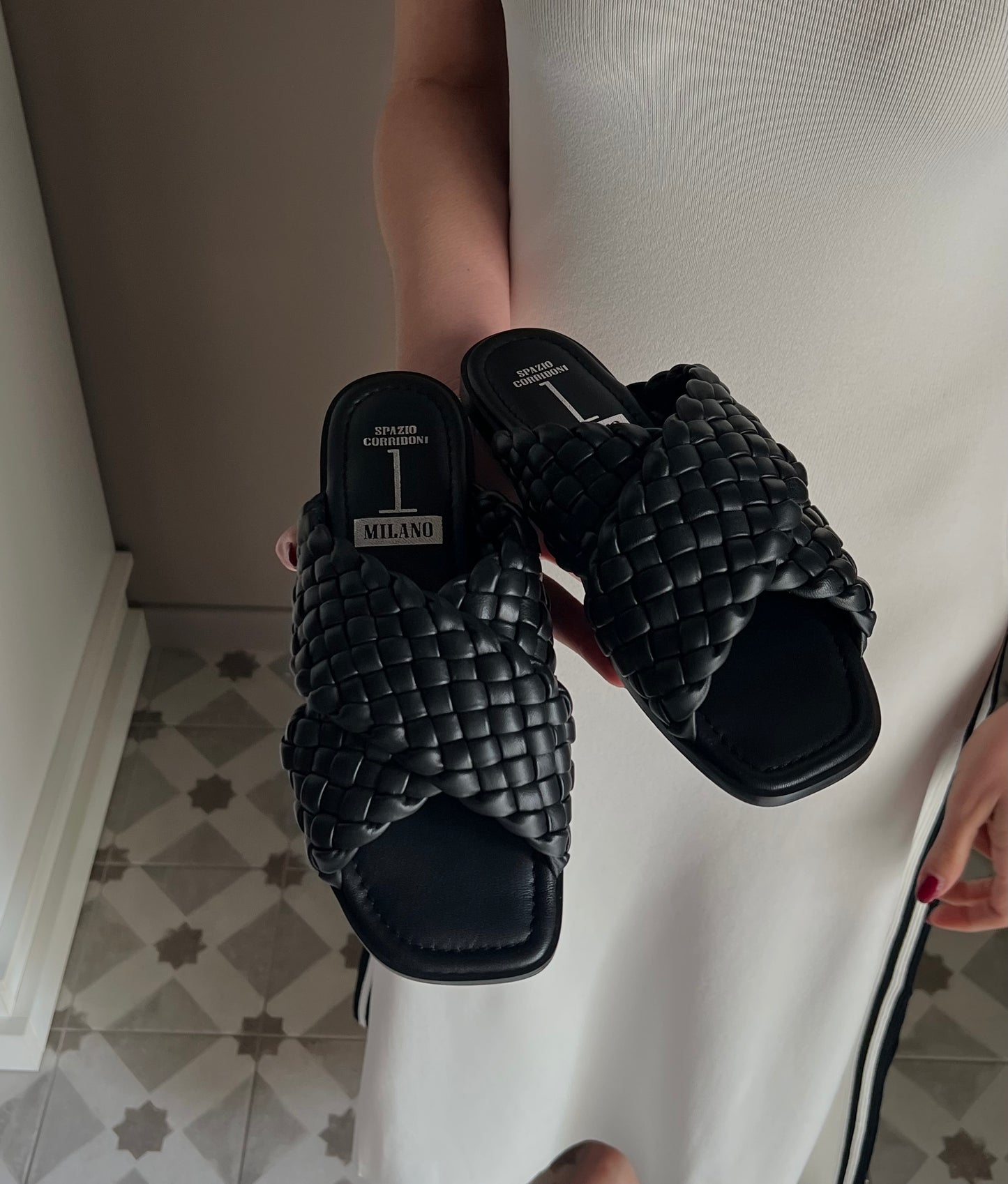 Ciabattina in pelle intrecciata