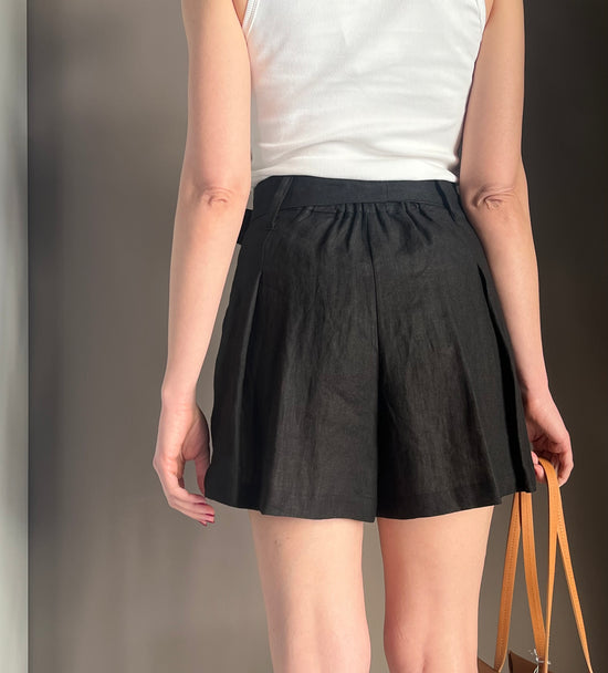 Shorts in lino nero