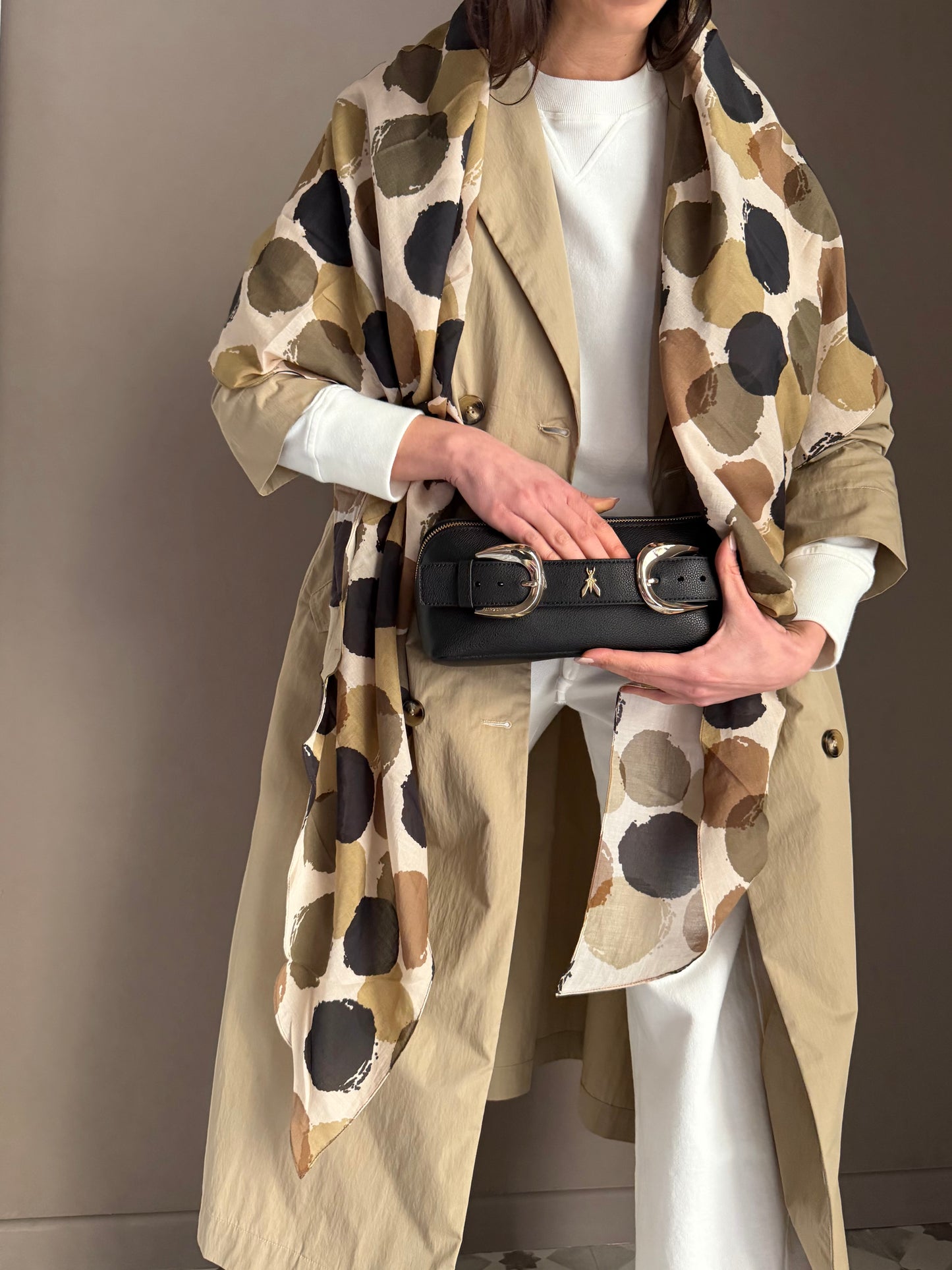 Borsa a mano con doppia fibbia