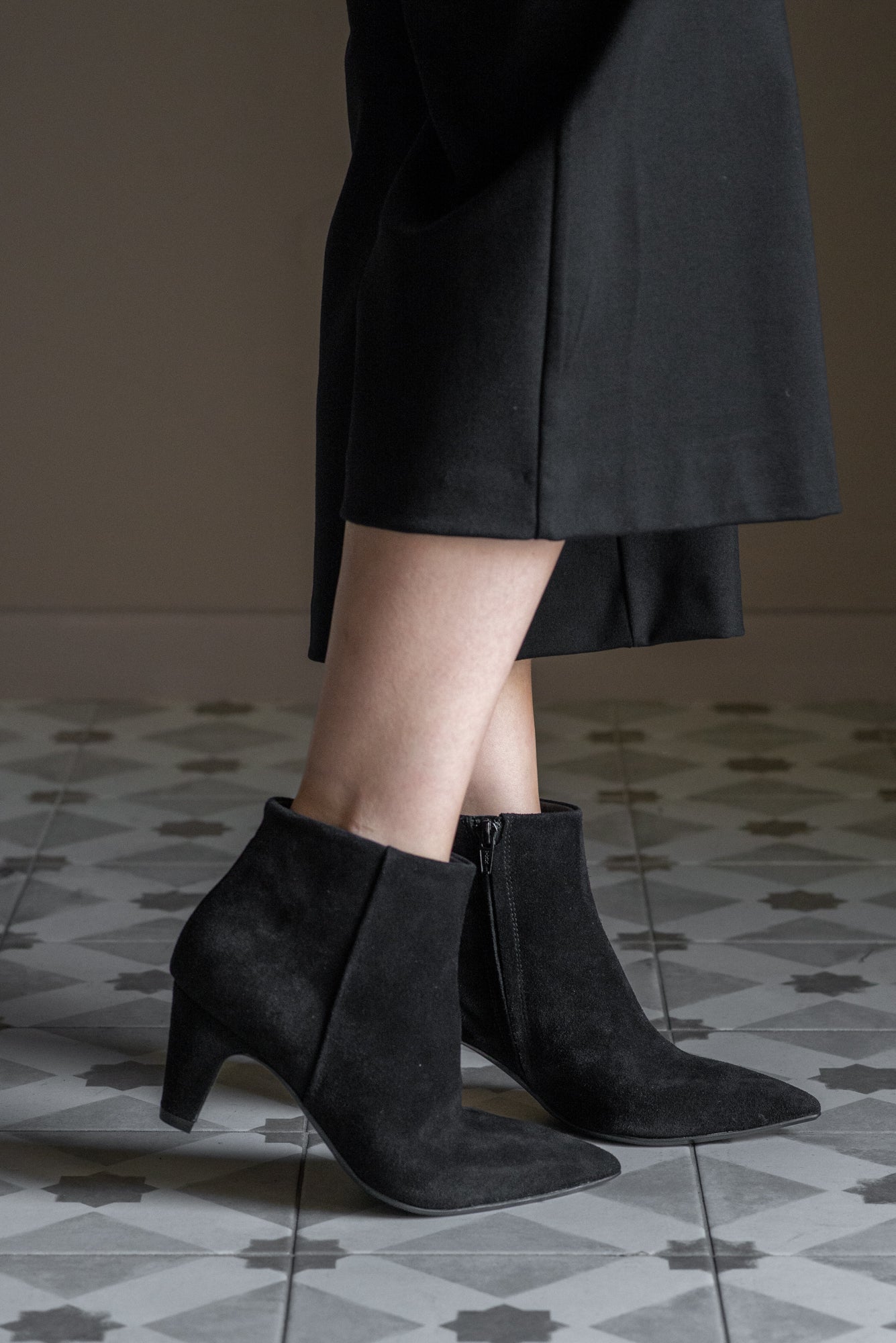 Stivaletto in camoscio Anna F nero