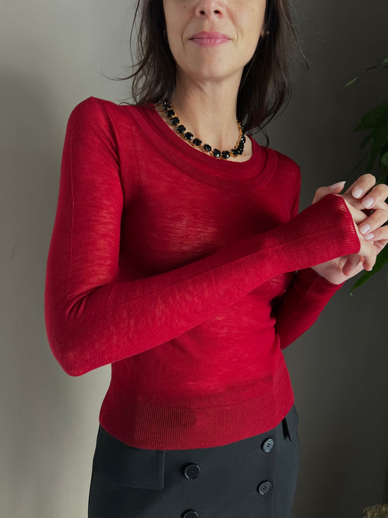 Maglia ultra fine in lana con scollo a barca
