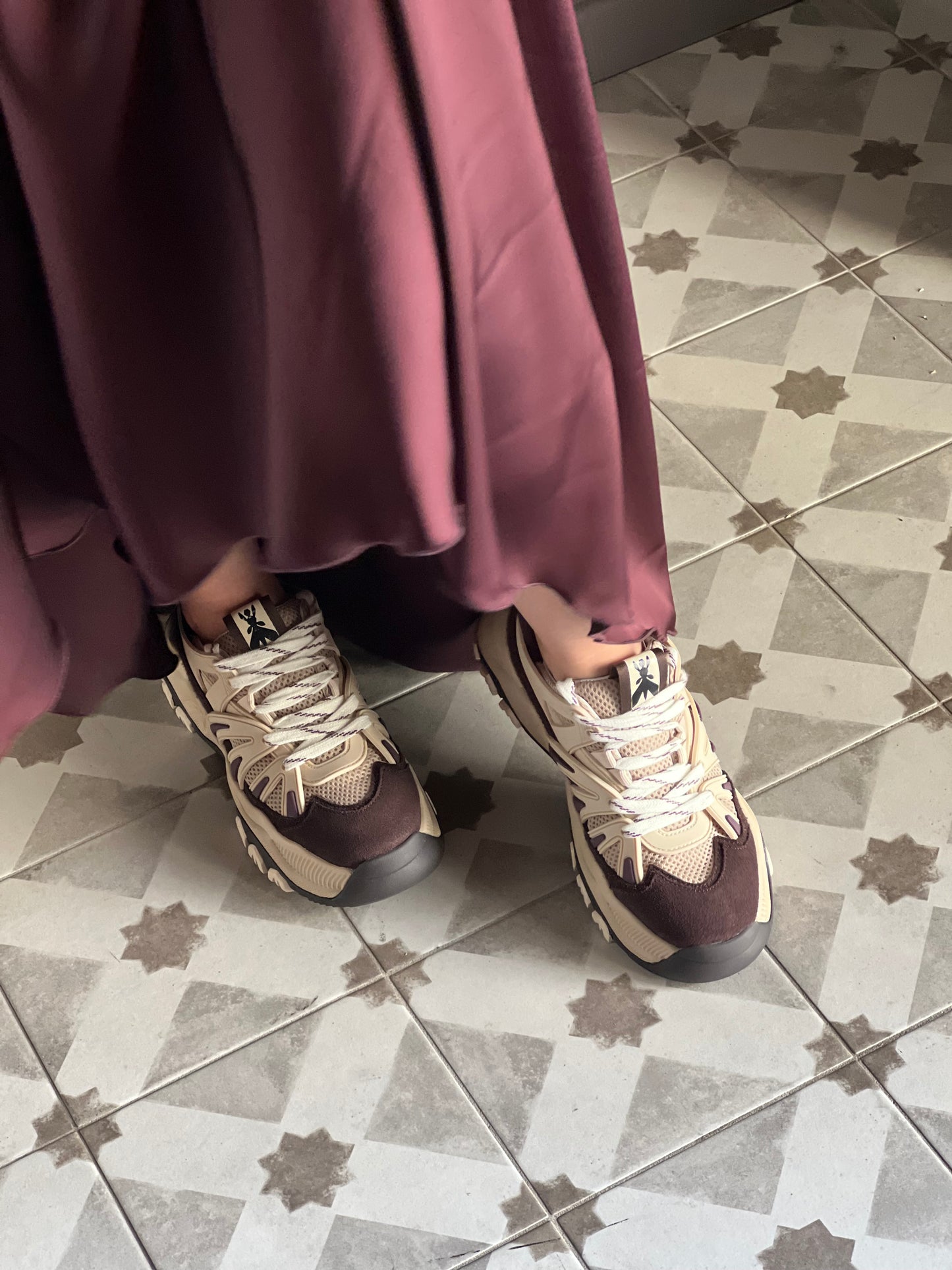 Sneakers running in pelle