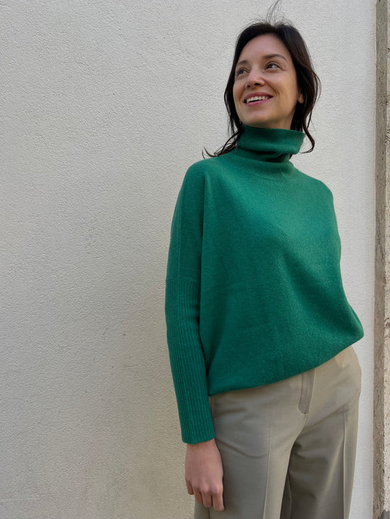 Maglia In Cashemire collo alto maniche aderenti