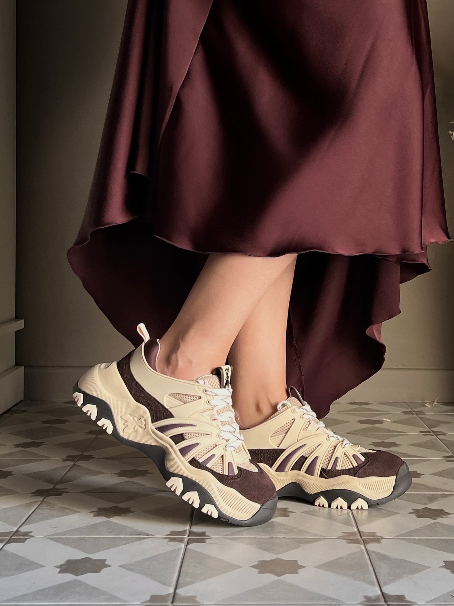 Sneakers running in pelle