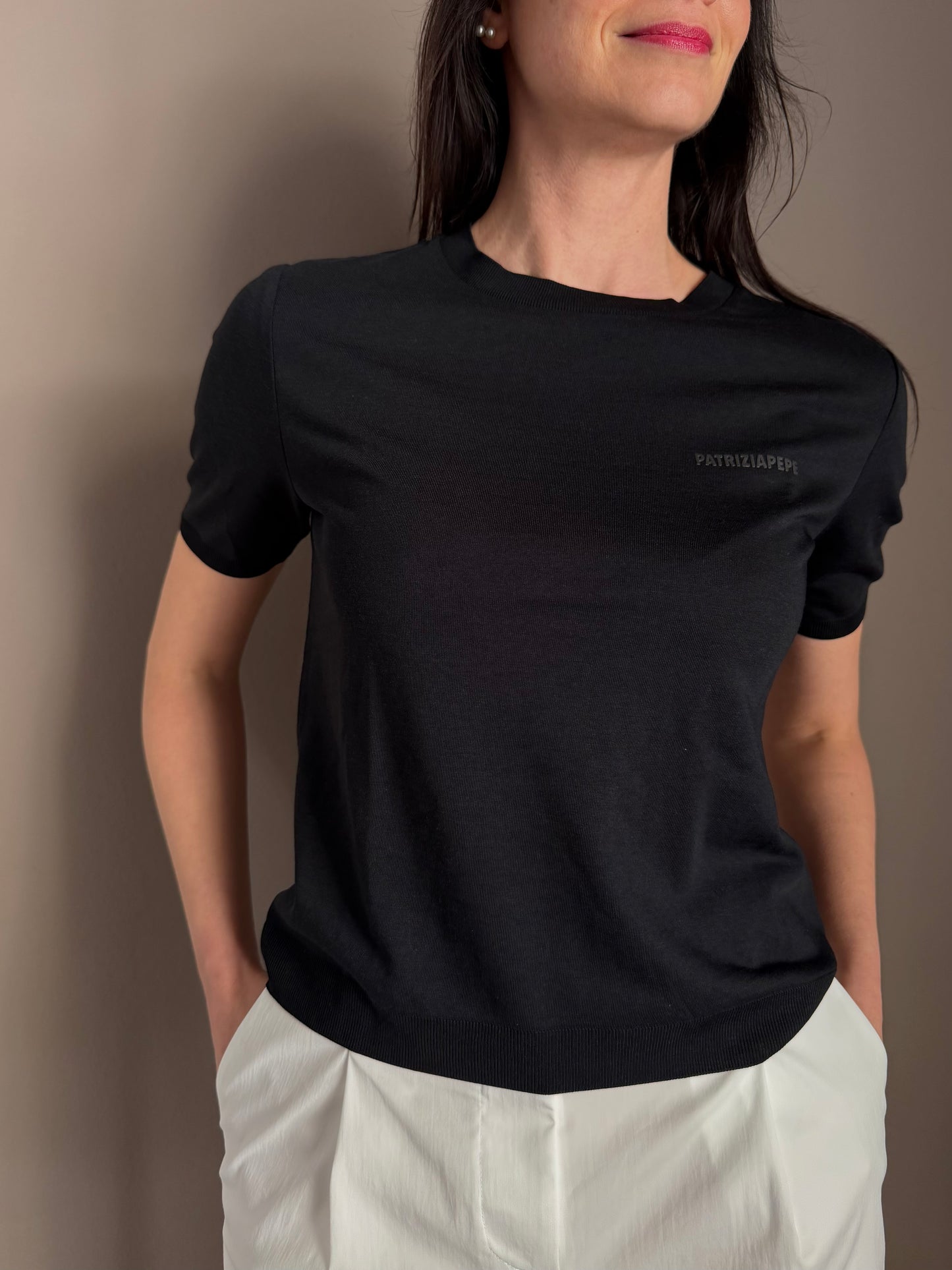 T-shirt in filo nera