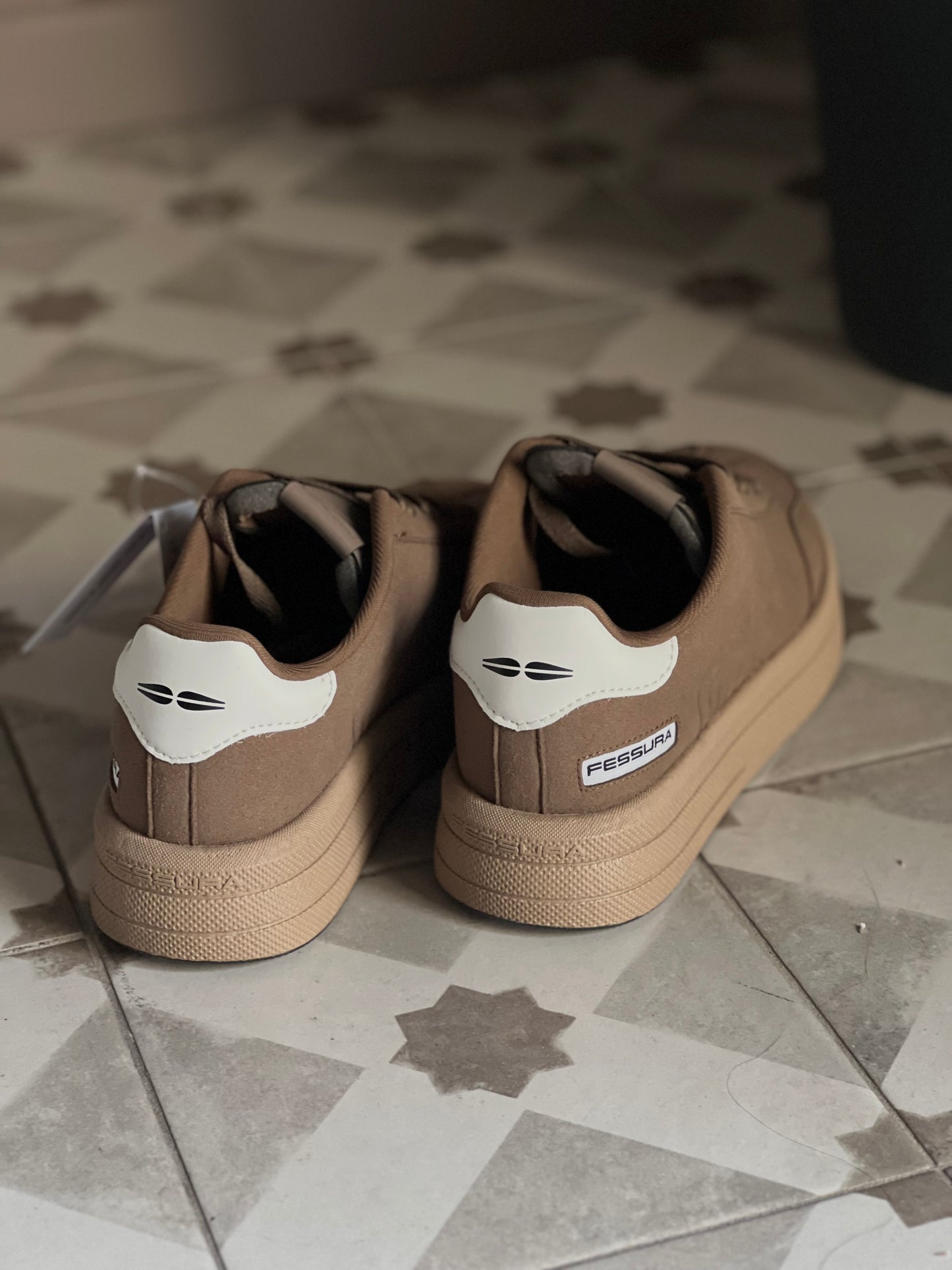Sneakers Fessura con platform taupe