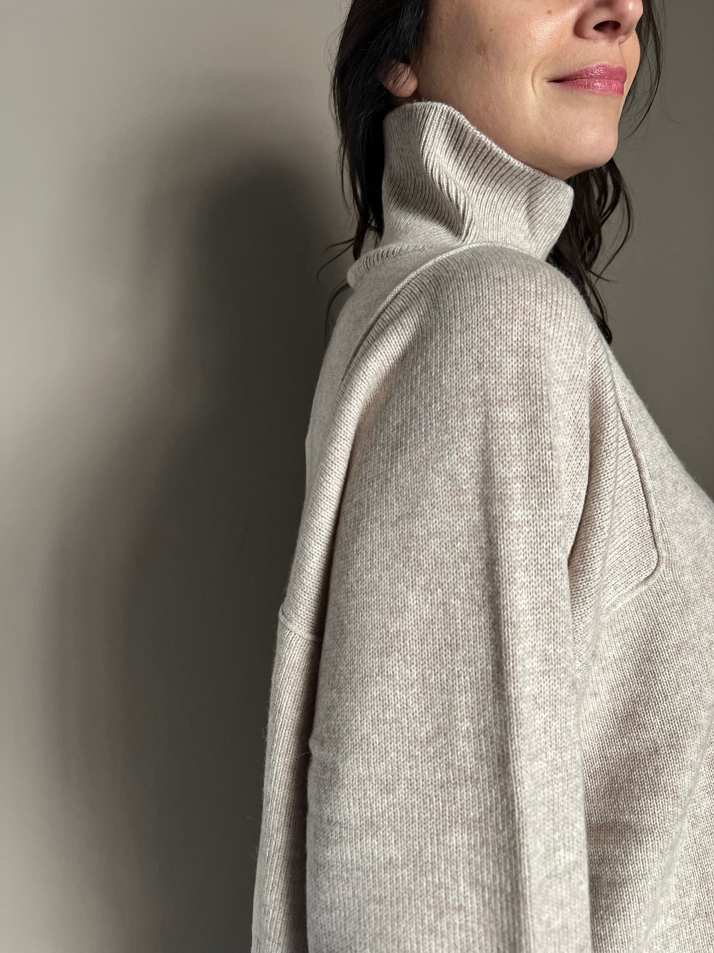 Maglia collo alto in lana e Cashemire beige