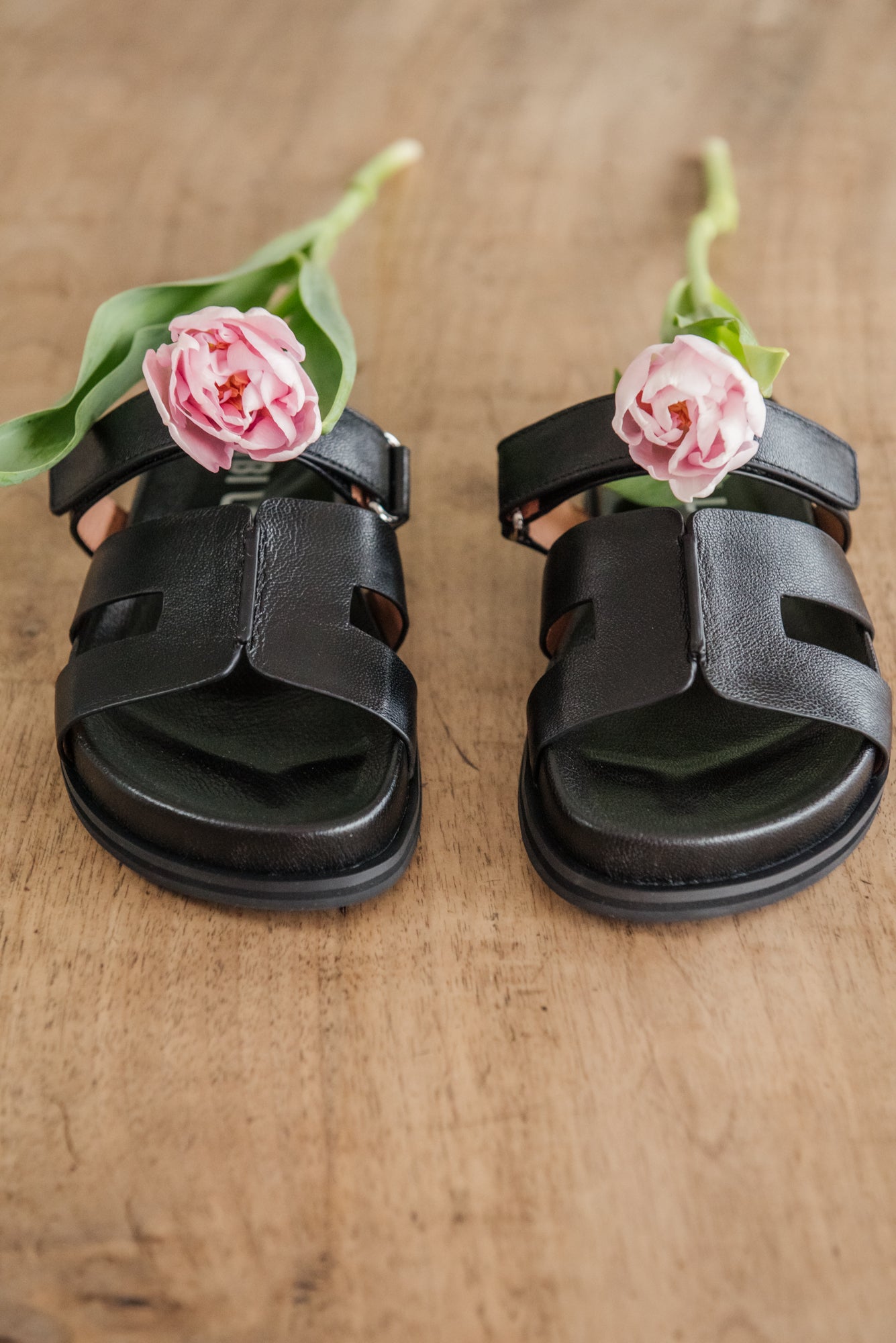 Ciabattina in pelle minimal nera