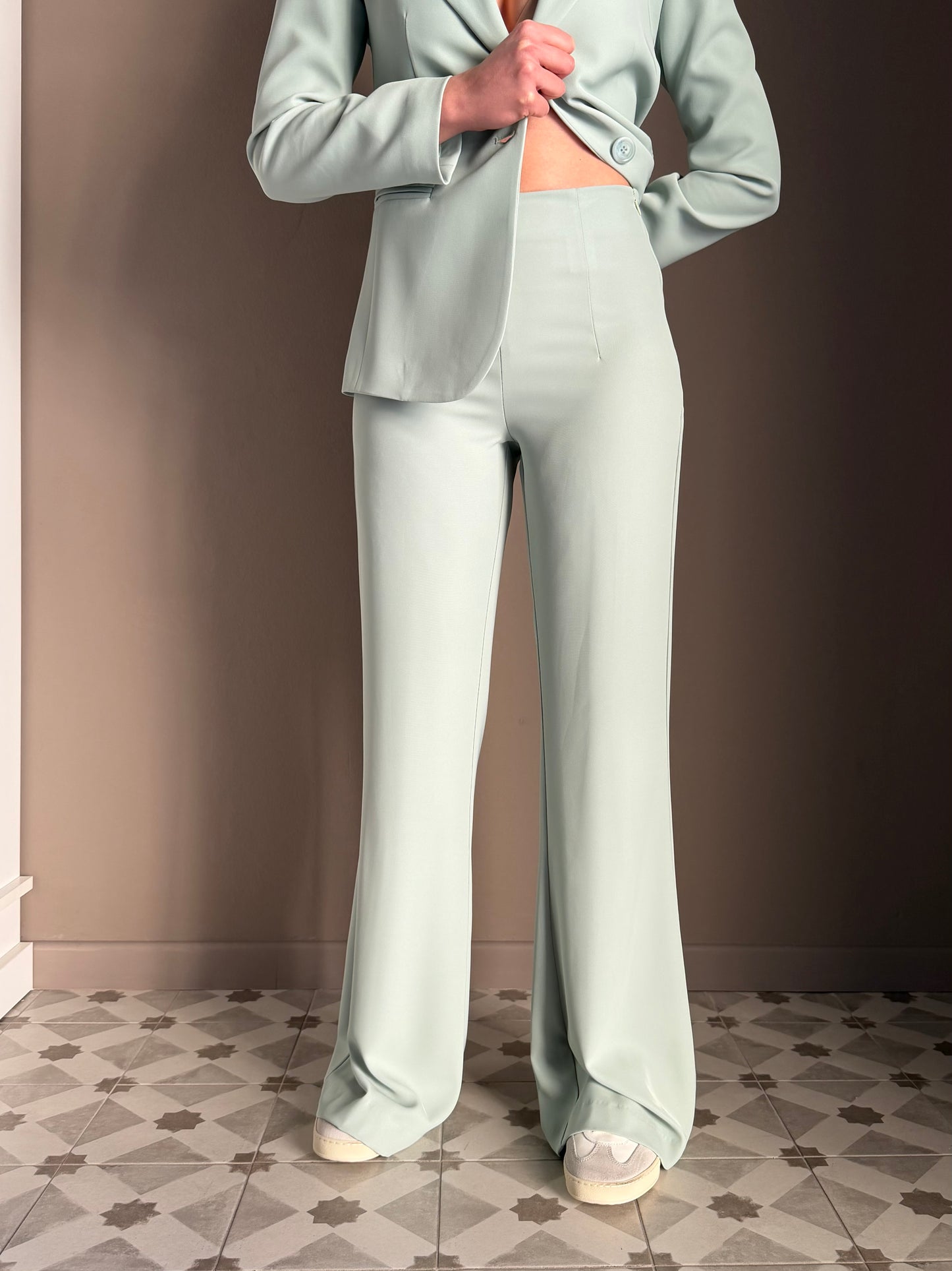 Pantalone a palazzo in crepe fluido