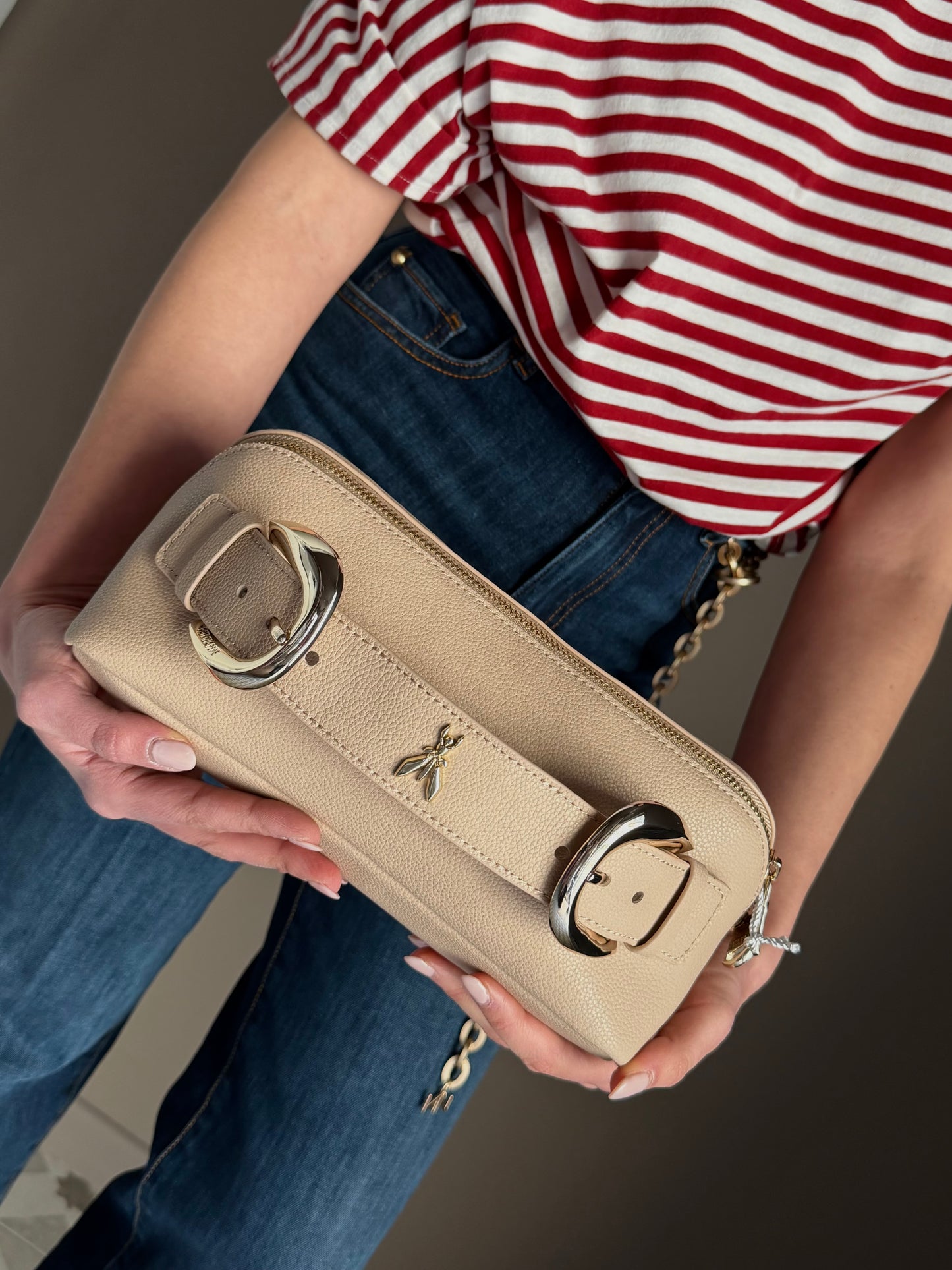 Borsa a mano con doppia fibbia