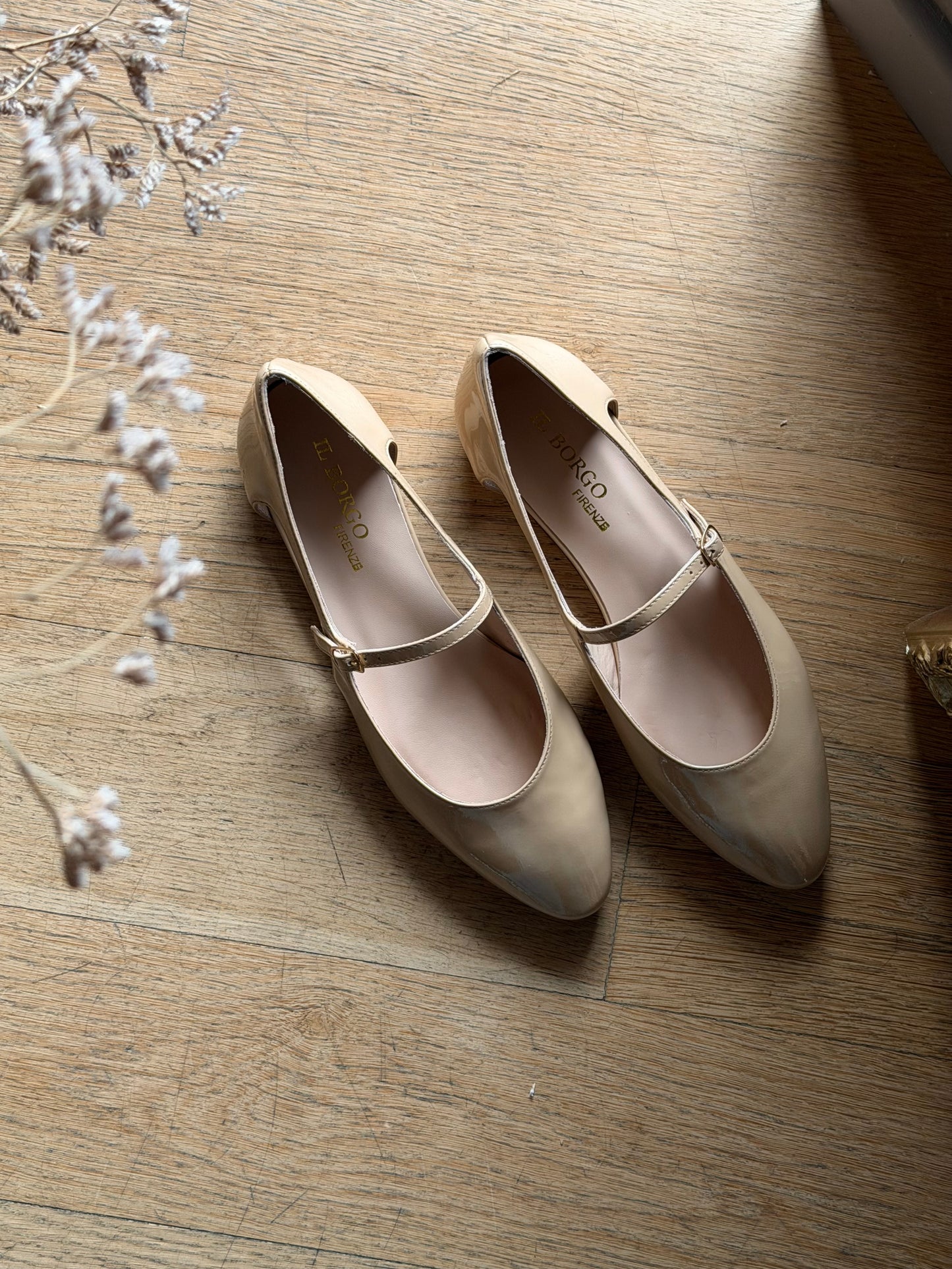 Mary Jane in vernice beige