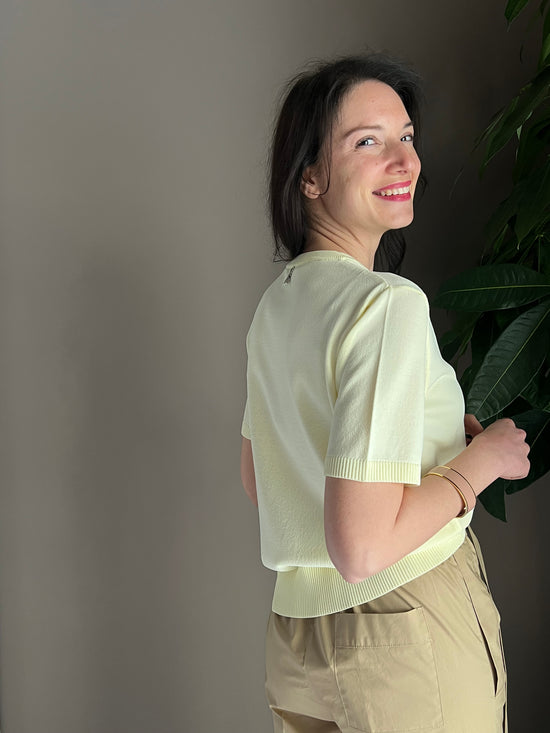 Maglia in viscosa manica corta giallo pastello