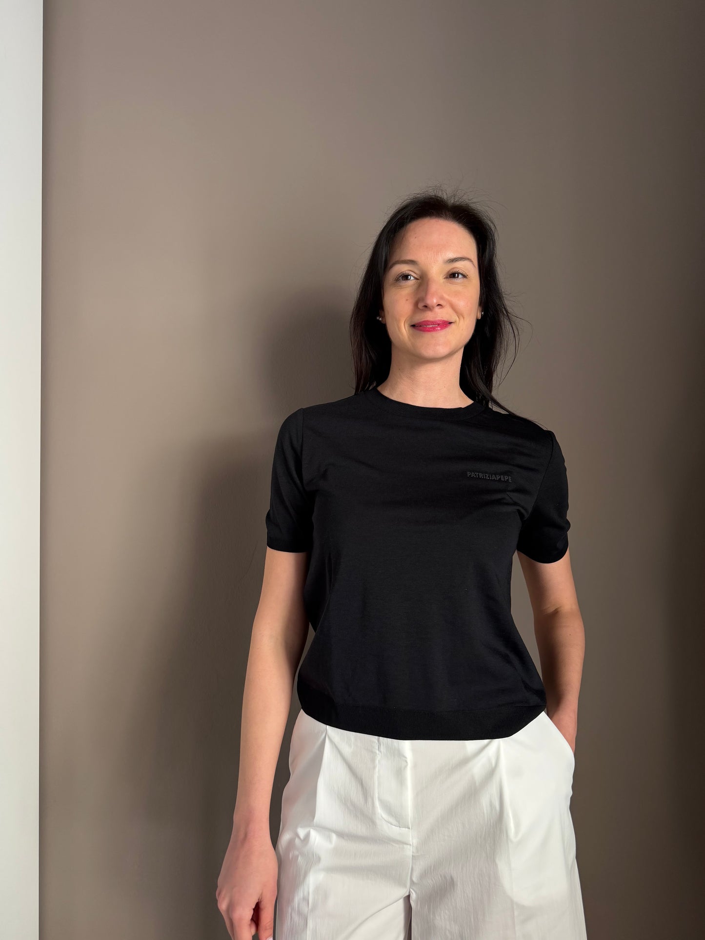 T-shirt in filo nera
