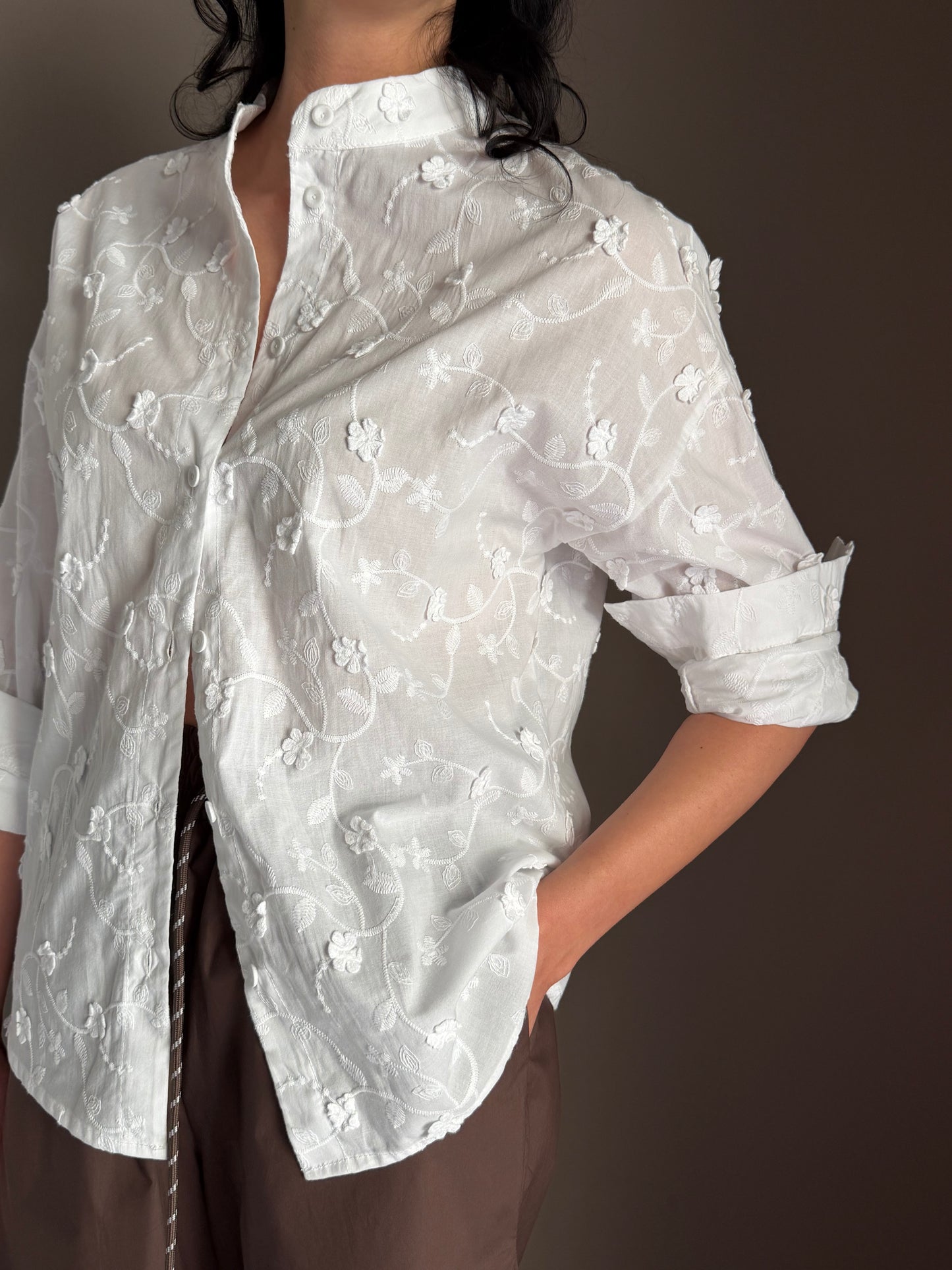 Camicia in cotone ricamato