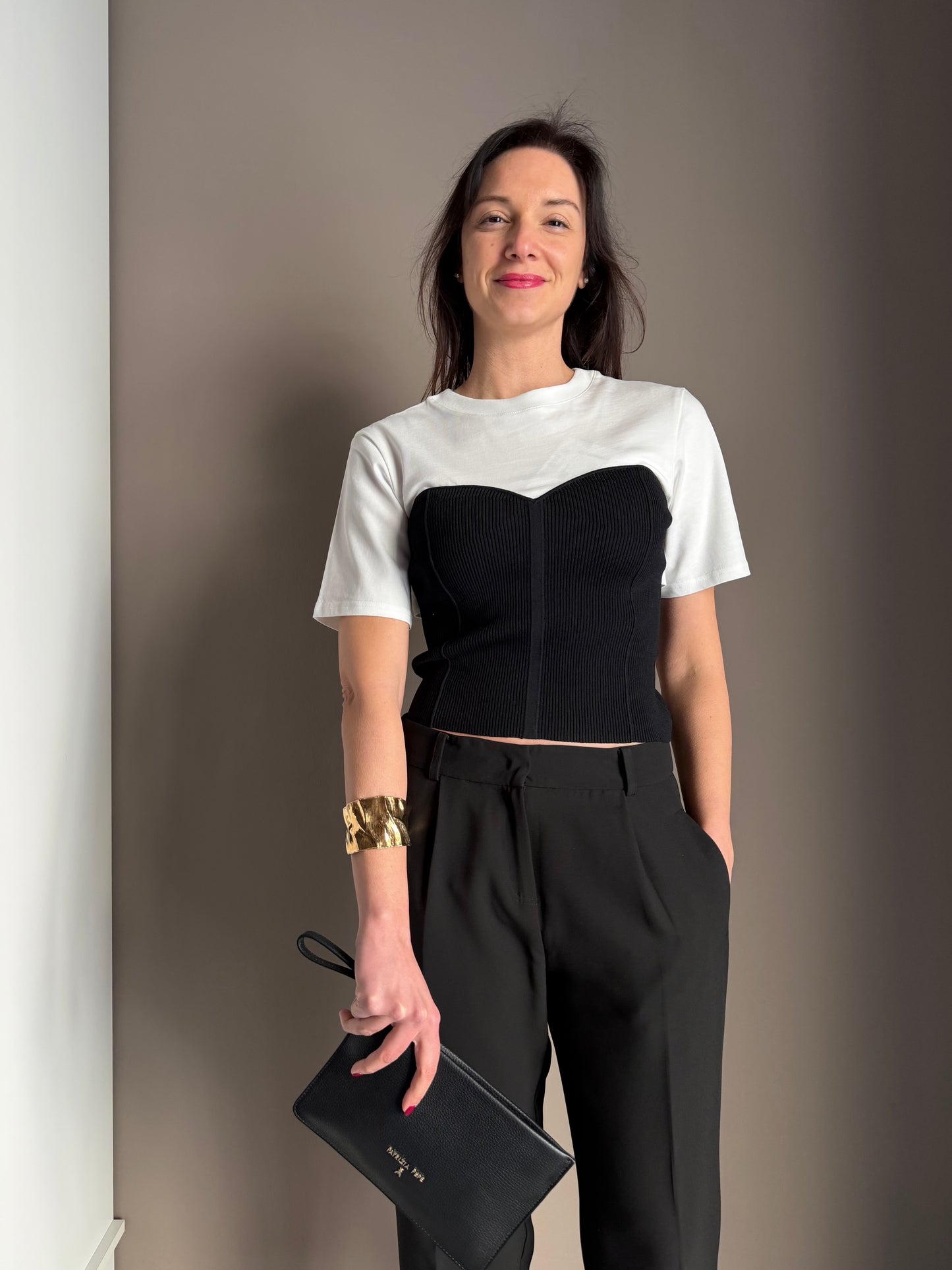 T-shirt con effetto bustino