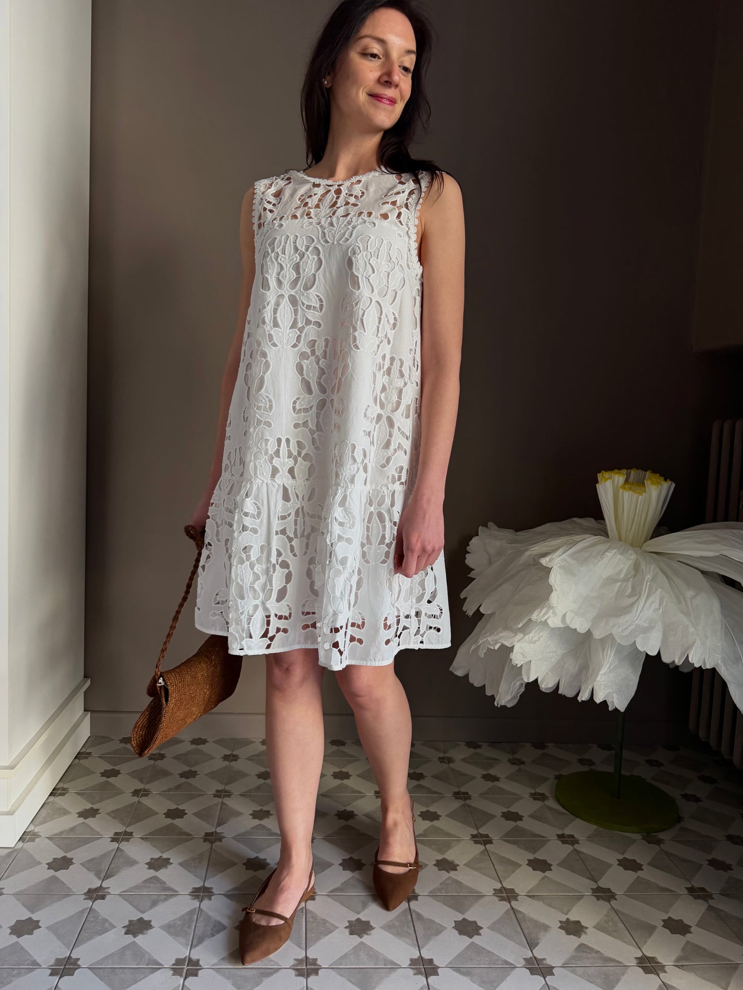 Abito svasato in macrame’ e tencel bianco