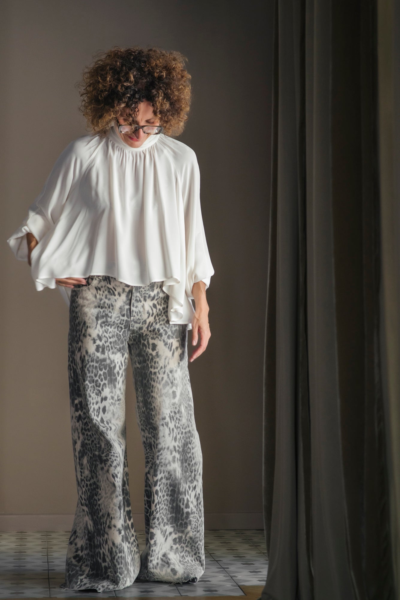 Blusa viscosa con dettaglio stola