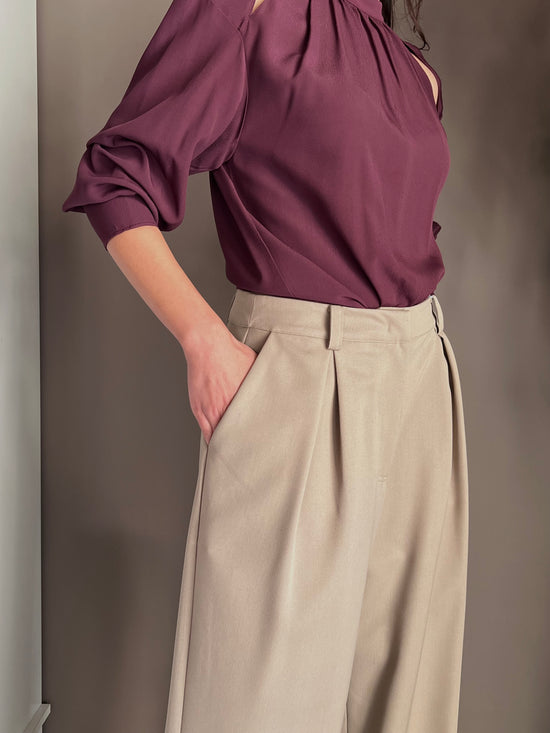 Pantalone oversize in gabardine beige