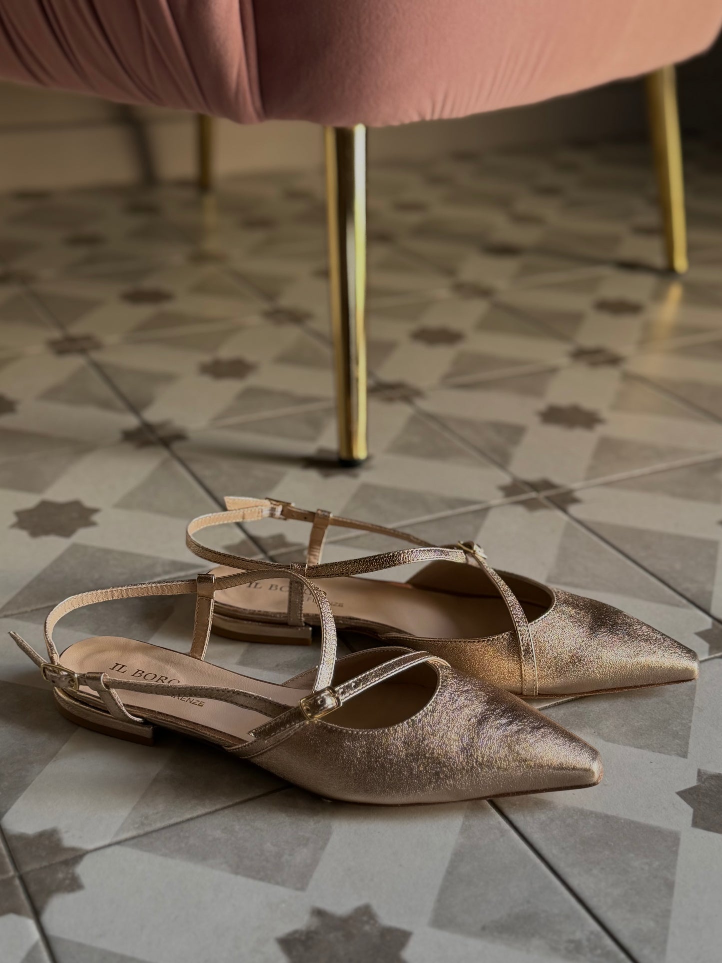 Slingback in laminato rose’