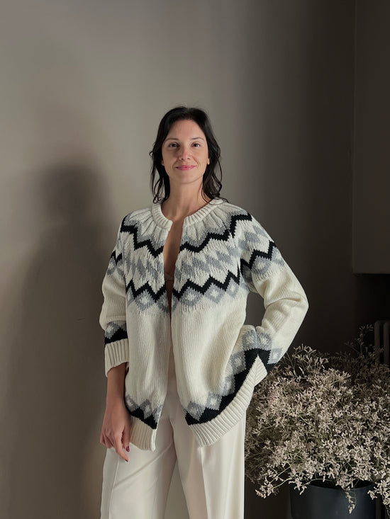 Cardigan in lana con lavorazione nordica