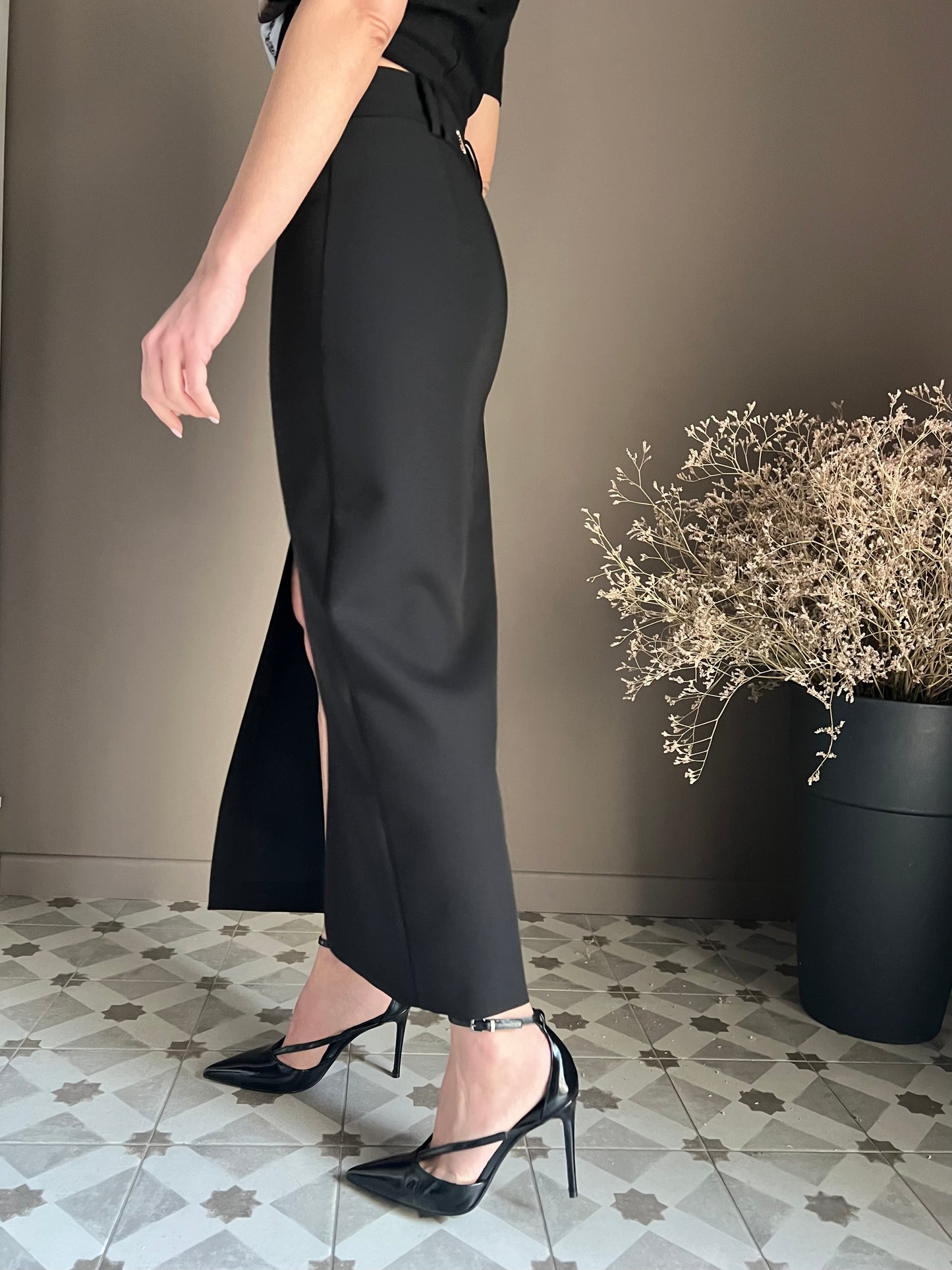 Gonna midi sartoriale in gabardine
