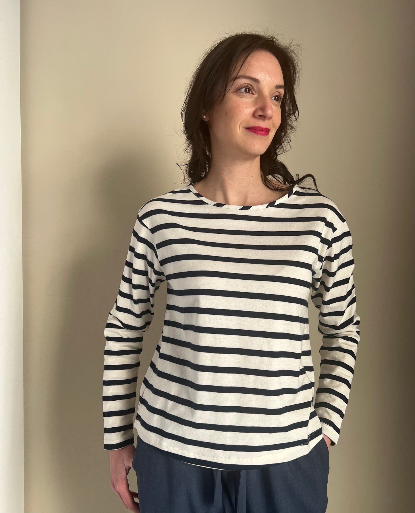 T-shirt manica lunga in cotone con oblò blu