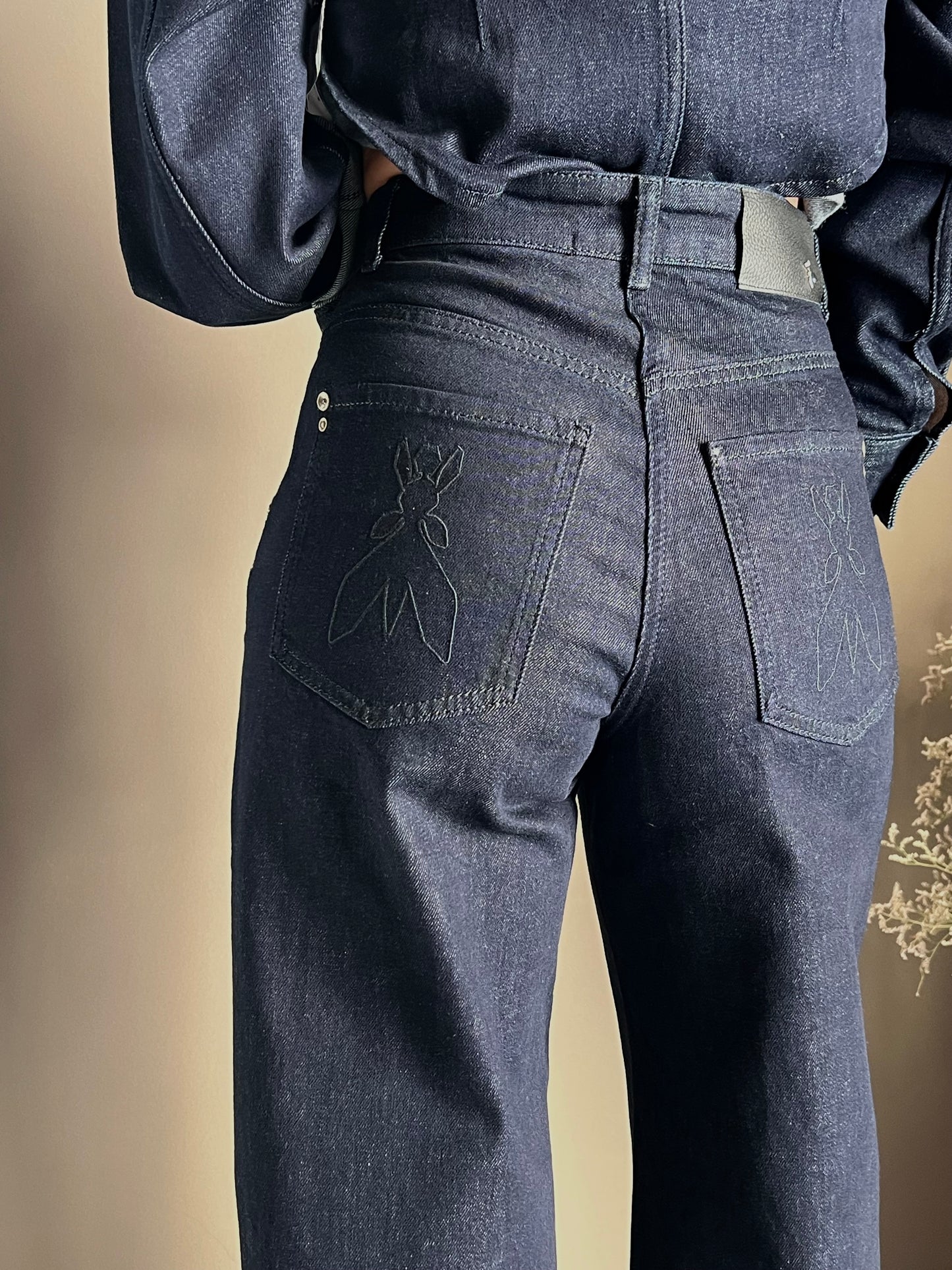 Jeans a palazzo con bottoni
