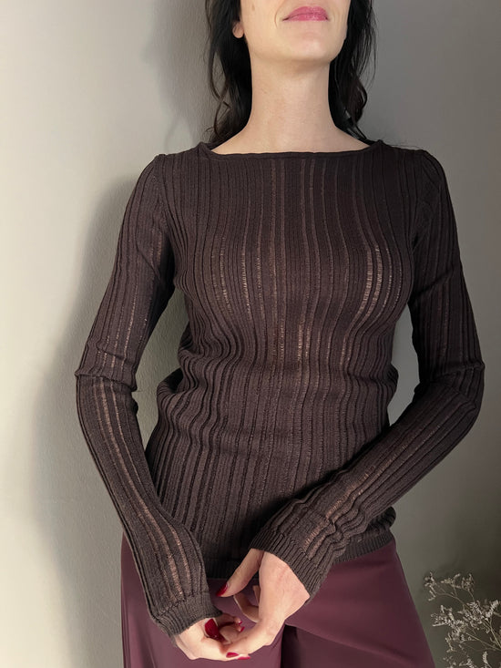 Maglia slim fit a costine in misto lana fondente