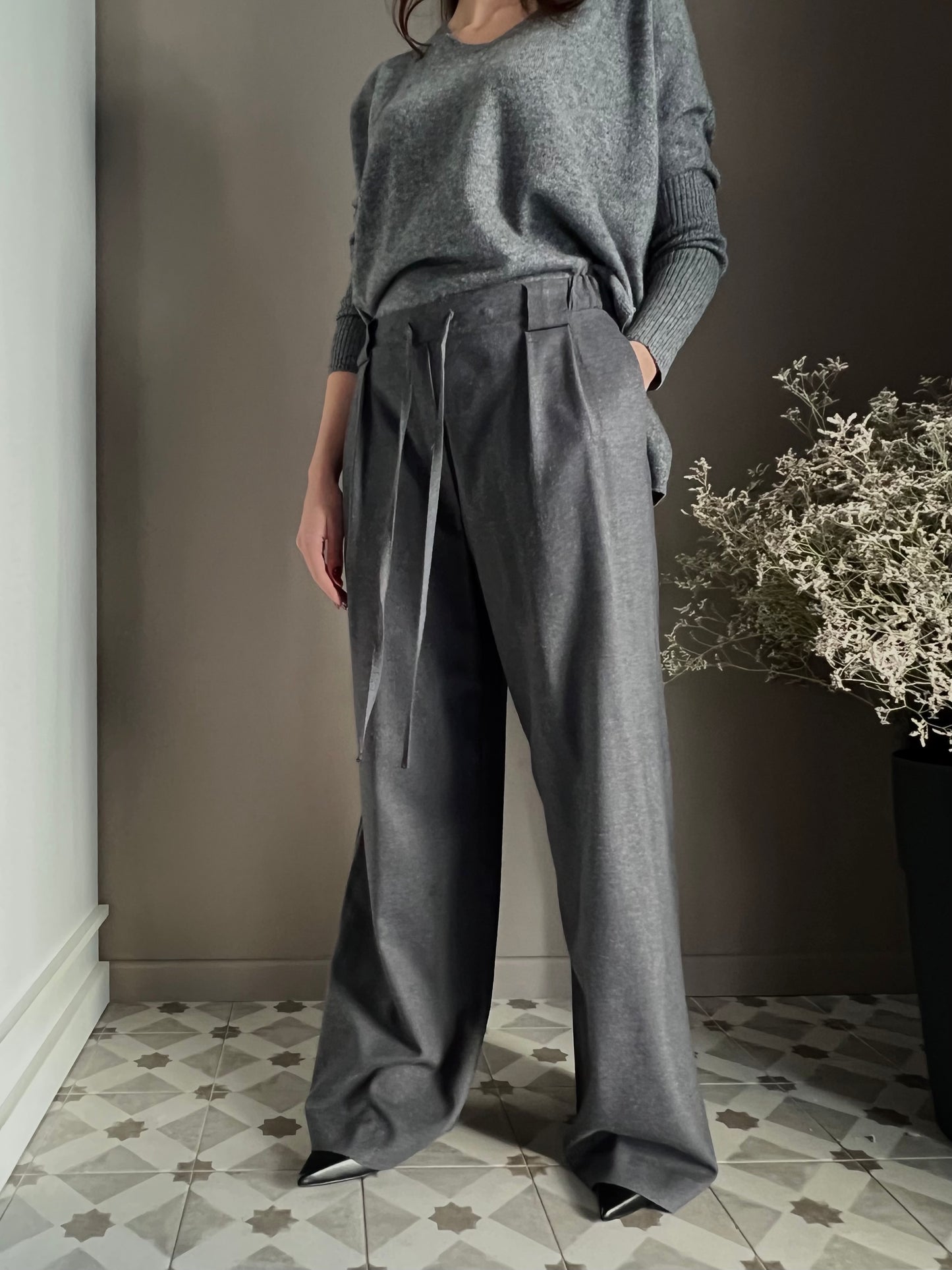 Pantaloni a palazzo con coulisse grigio