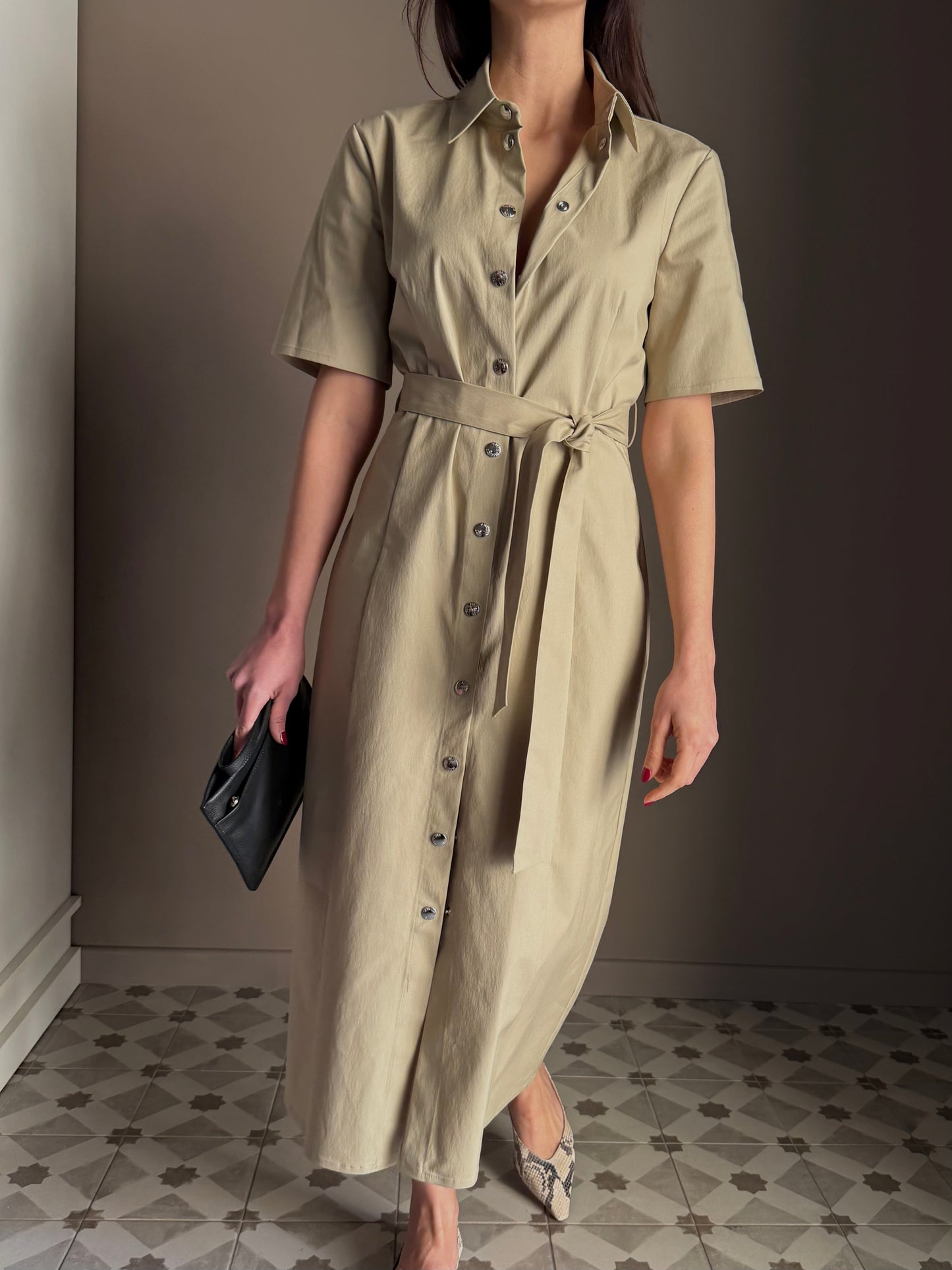 Abitò chemisier midi con cintura