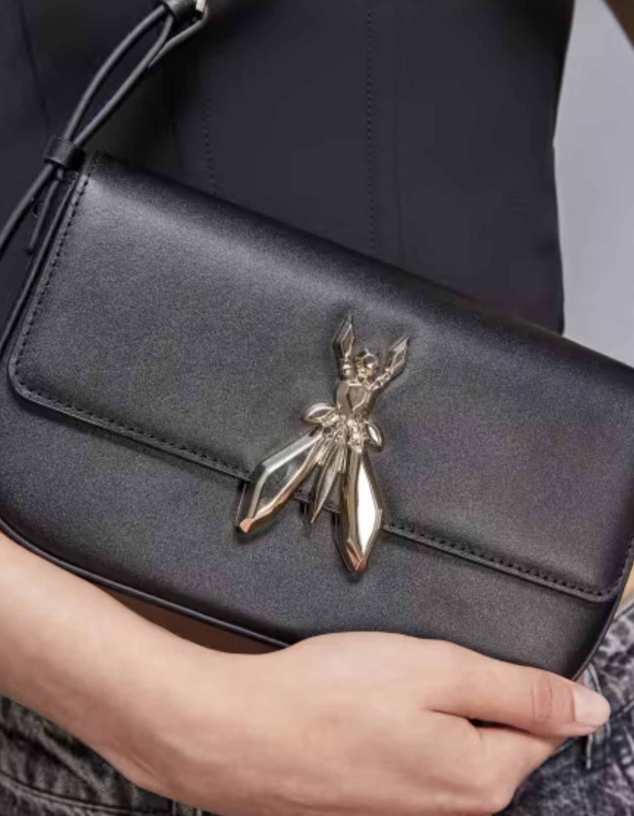 Borsa a spalla in pelle con tracolla