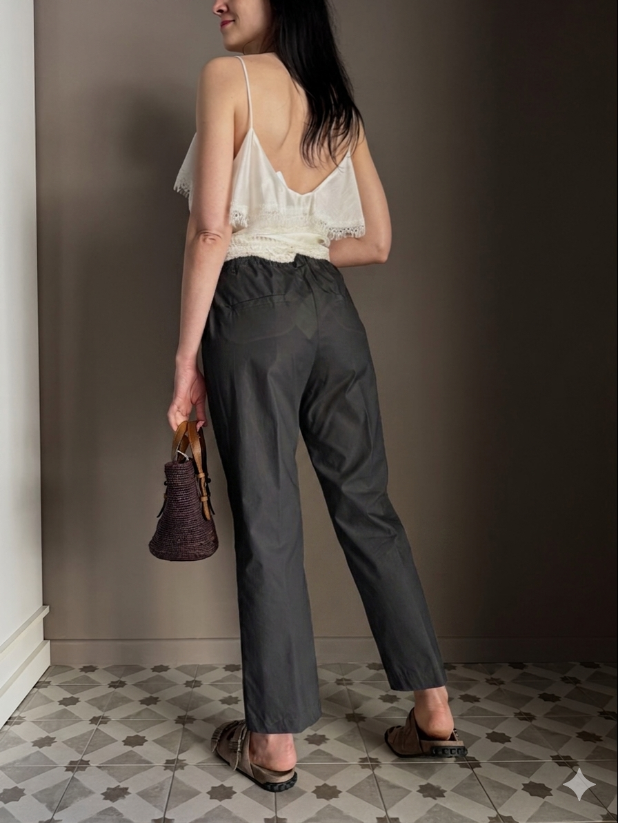 Pantalone in popeline con elastico nero